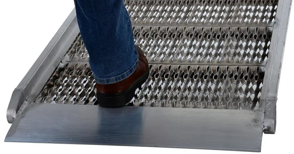 Aluminum Grip-Strut Walk Ramps